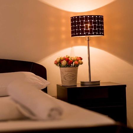 Hostel Royal Obrenovac  Zewnętrze zdjęcie
