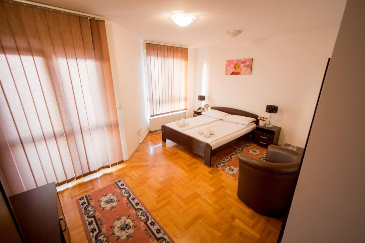 Hostel Royal Obrenovac  Zewnętrze zdjęcie