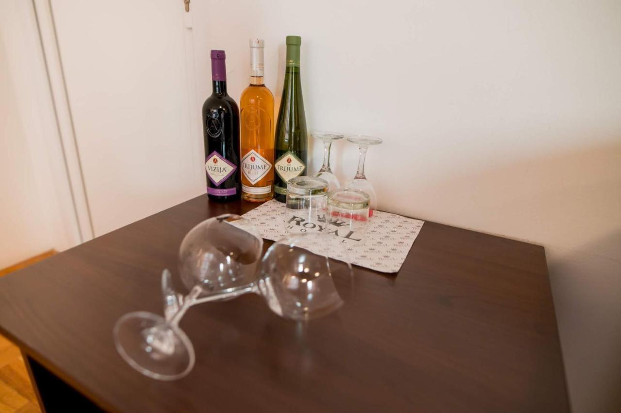 Hostel Royal Obrenovac  Zewnętrze zdjęcie