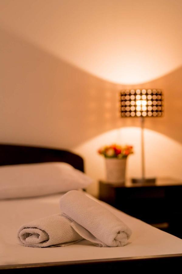 Hostel Royal Obrenovac  Zewnętrze zdjęcie