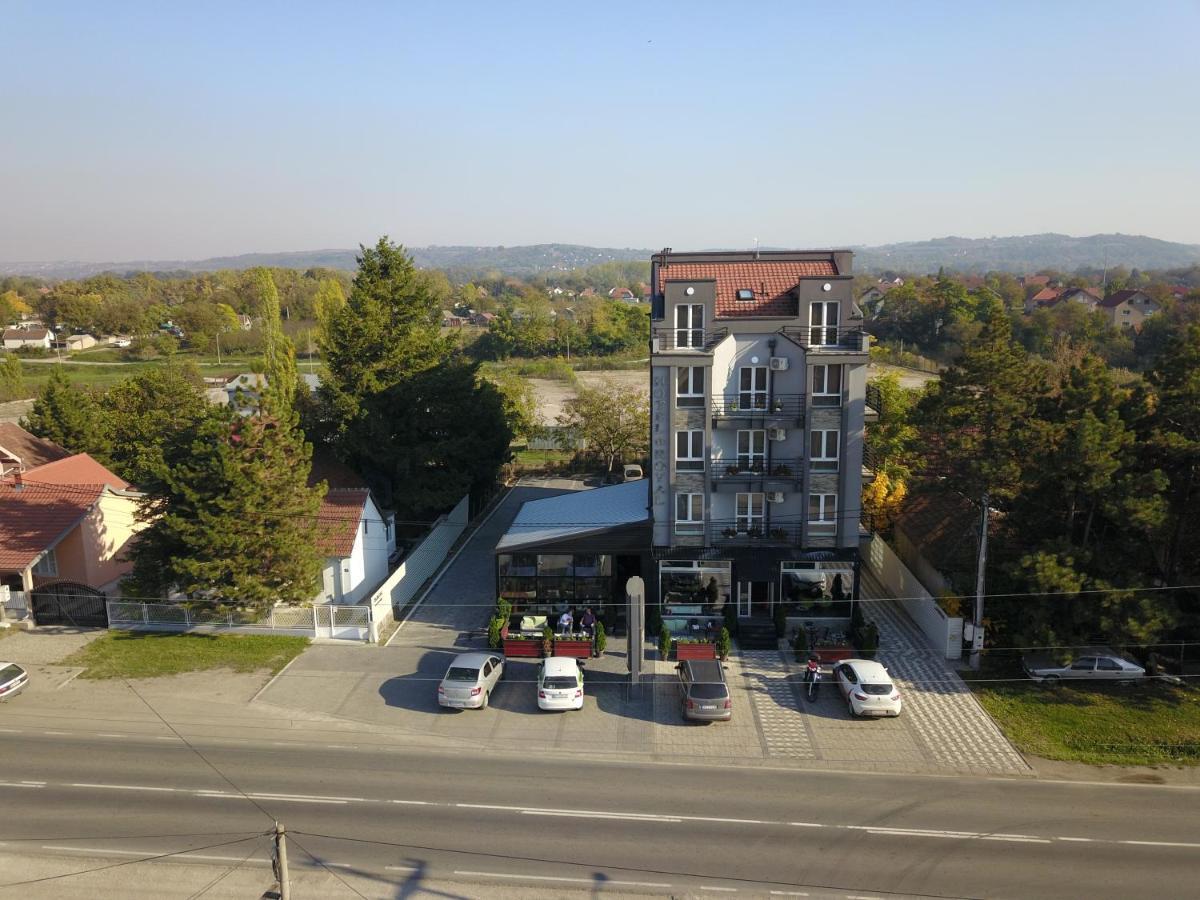 Hostel Royal Obrenovac  Zewnętrze zdjęcie